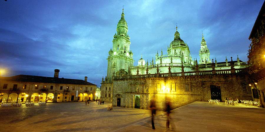 Praza-da-Quintana-cathedral-of-santiago-de-compostela-caminoways